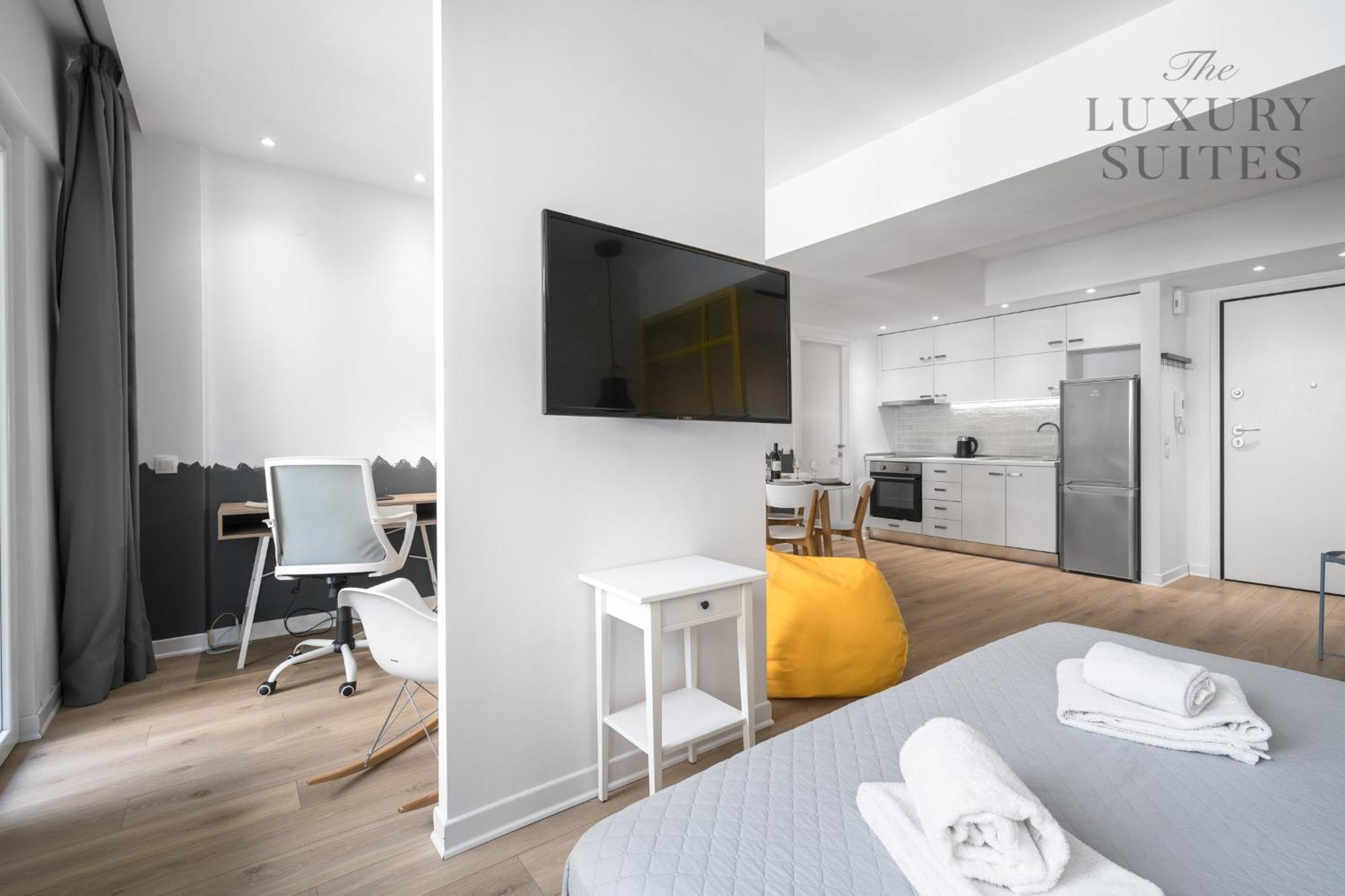 Nyma White Apartments, The Luxury Suites Thessaloniki Exterior photo